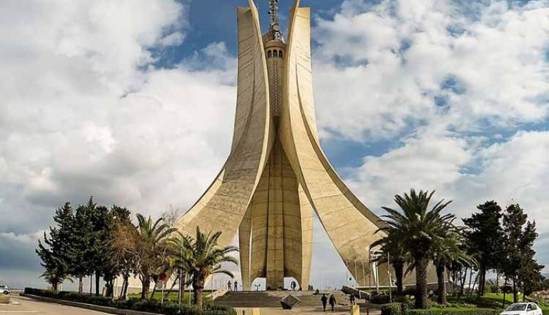 وفاة العقيد حسين سنوسي المدير السابق لديوان رياض الفتح