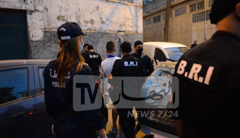 القبض على قاصر قتل شيخا وعجوزا بمقص بسبب 90 مليون سنتيم بالبليدة