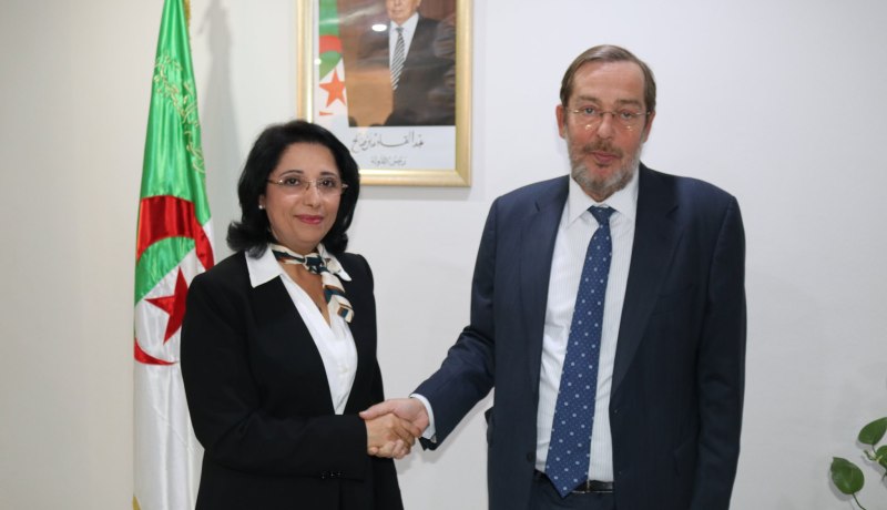 بالصور.. زرواطي تستقبل سفير إسبانيا بالجزائر