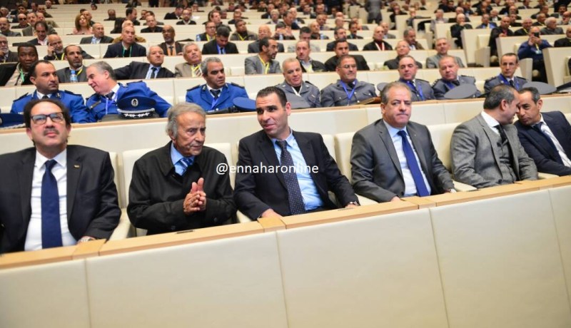 حملة سرية لجمع التوقيعات للإطاحة ببيراف والوزارة في قفص الإتهام!