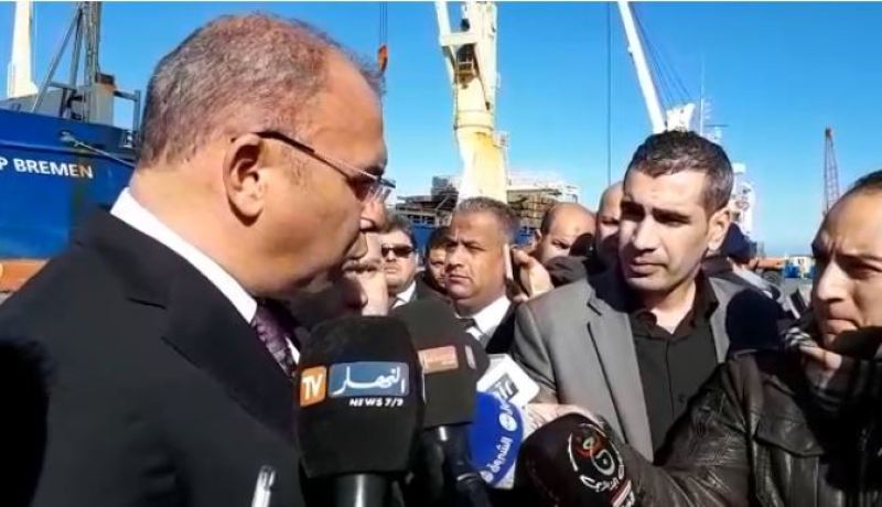 زعلان يكشف حقيقة خوصصة الجوية الجزائرية