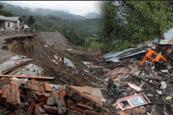 ارتفاع ضحايا زلزال أندونيسيا إلى 387 قتيلا