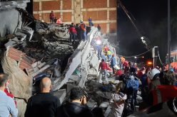 تركيا.. إرتفاع حصيلة ضحايا زلزال إزمير إلى 25 قتيلا و804 مصابين