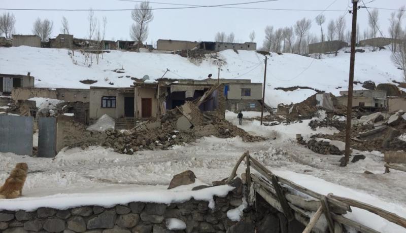 مقتل 7 أشخاص في زلزال بقوة 5.7 يضرب الحدود التركية الإيرانية