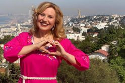 زوجة السفير الأمريكي تخضع للحجر الصحي بعد عودتها إلى الجزائر