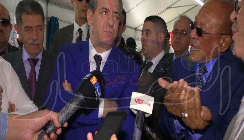 بالفيديو.. زوخ ينفجر غاضبا أمام مرأى الوزير ولد علي