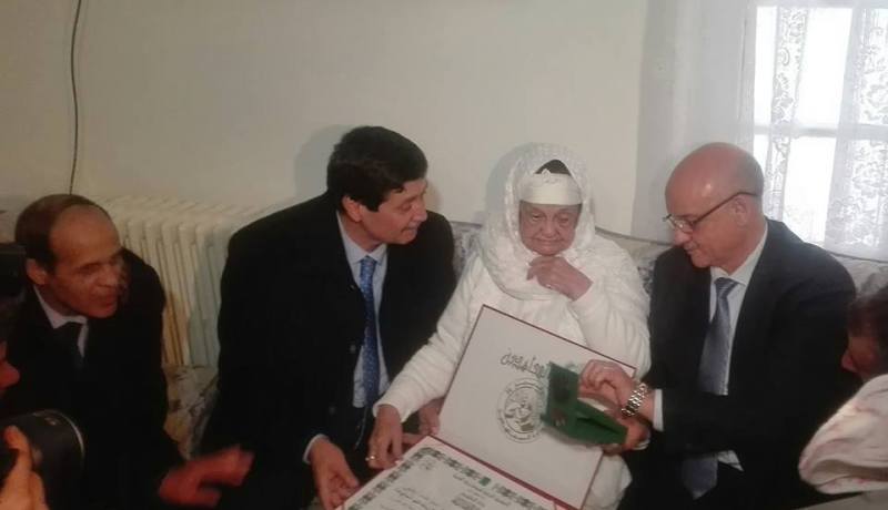 بالصور.. زيتوني يحل بتيارت لإحياء اليوم الوطني للشهيد