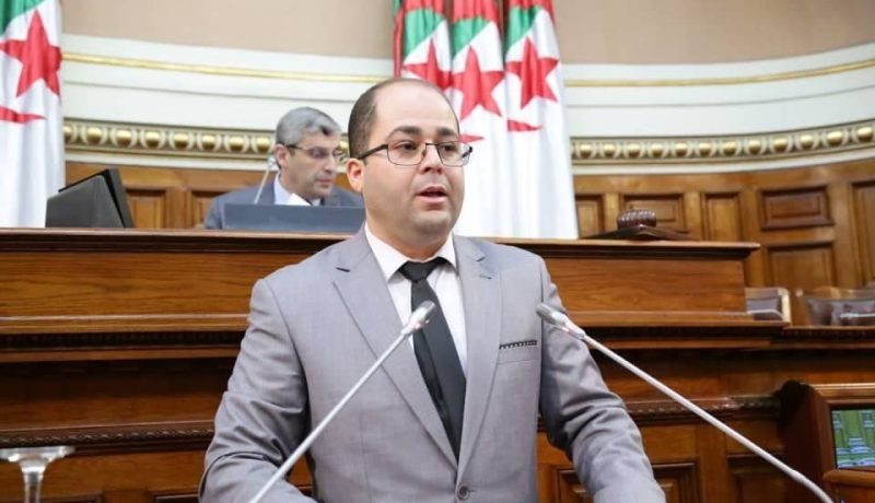 وزير البريد: توفر معدات خاصة بالكوارث لمتعاملي الهاتف إجباري