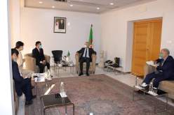 وزير الصناعة يدرس فرص الاستثمار مع الممثل الرئيسي لشركة “باور تشاينا” بالجزائر