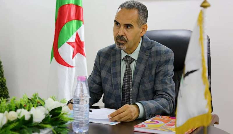 بالصور.. عبد الرزاق سبقاق يجتمع بإطارات الديوان الوطني للحج والعمرة