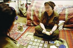 الأمن يعثر على صور مسؤولين ورجال أعمال داخل منزل مشعوذة في سكيكدة