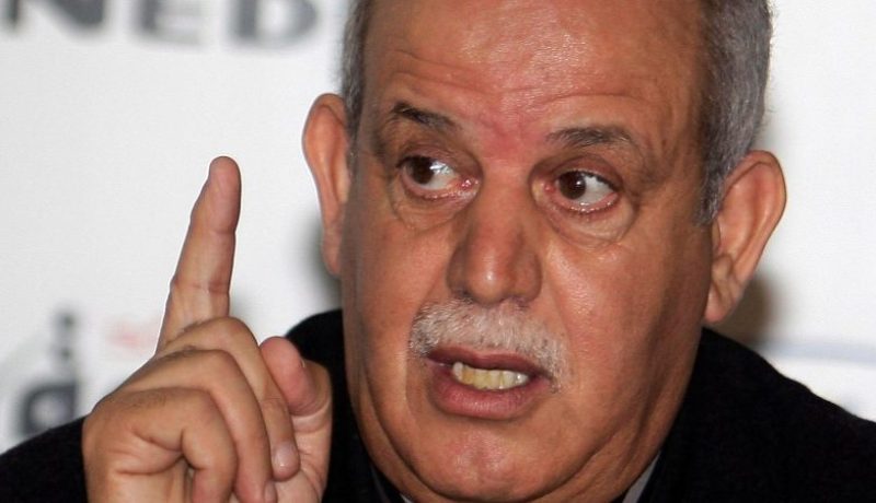 سعدان: ” كرة القدم الجزائرية راي تعاني”
