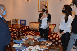 سفارة الجزائر ببلغراد تهدي مجموعة من كتب الأدب والتاريخ الجزائري للمركز الثقافي العربي