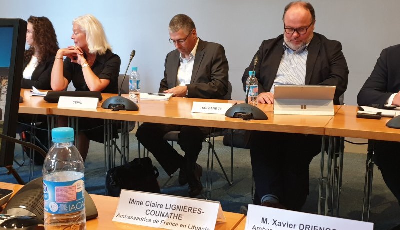 سفير فرنسا بالجزائر يلتقي رجال أعمال منطقة “نورماندي”