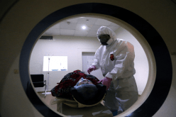 الدكتور منصوري: لجأنا لـ “سكانير” لعدم توفر إختبارات “PCR” وهذه مهمته