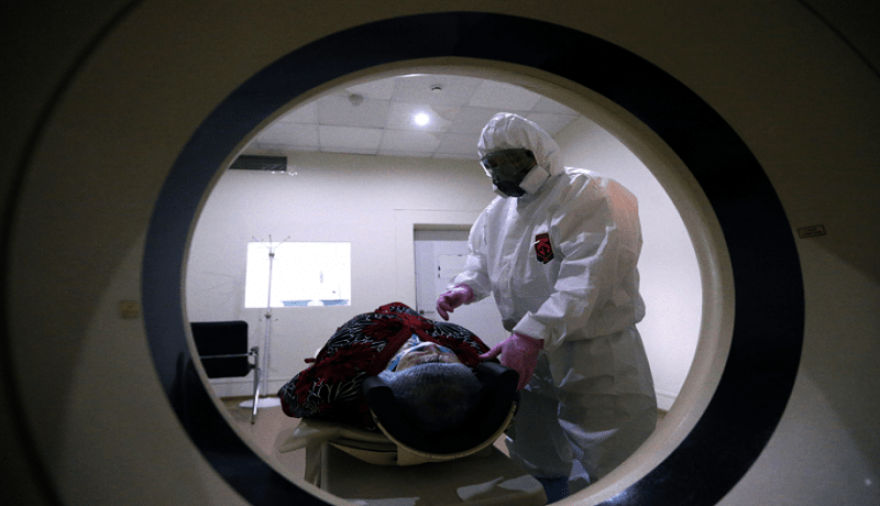 الدكتور منصوري: لجأنا لـ “سكانير” لعدم توفر إختبارات “PCR” وهذه مهمته