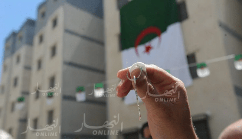 ترحيل أزيد من 100 عائلة تقيم ببناءات قصديرية ببلدية سيدي بوبكر بسعيدة