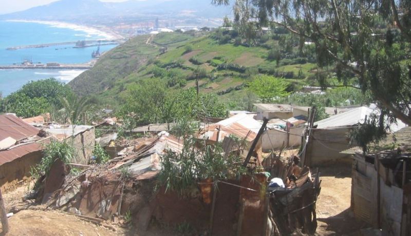 سكيكدة.. قاطنو السكانات الهشة يحتجون