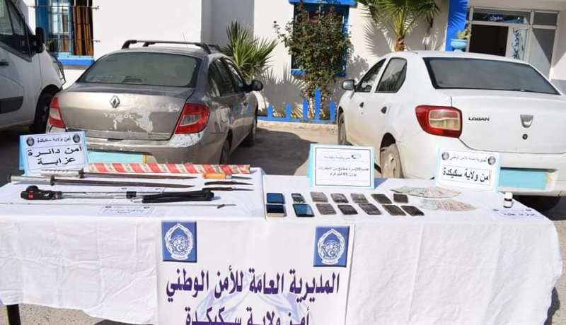 سكيكدة.. حجز 10 صفائح من الكيف وتوقيف 4 أشخاص بعزابة