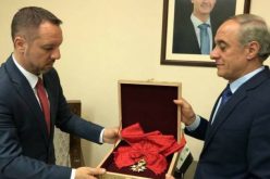 الخارجية السورية ترد وساما قلده شيراك للرئيس بشار الأسد إلى فرنسا