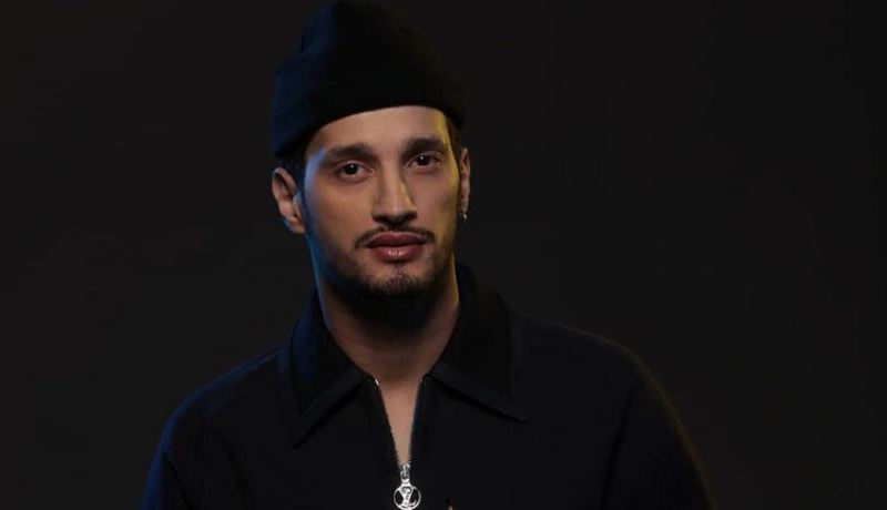 سولكينغ يشوق جمهوره لجديده الفني بصورة من السجن!