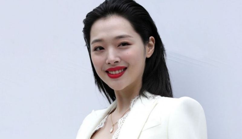 وفاة نجمة بوب شهيرة تفجع قلوب محبيها وترجيحات حول إنتحارها!