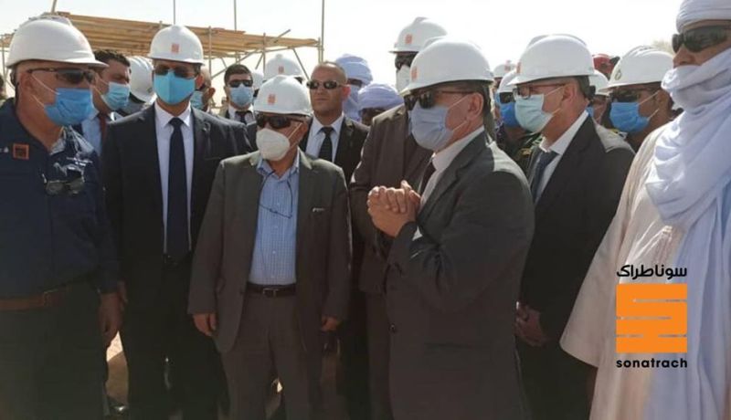 بالصور.. حكار يعاين مشاريع مجمع سوناطراك بولاية إيليزي