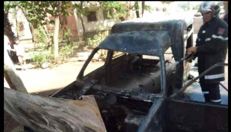 نيران تلتهم سيارة نفعية تابعة لمؤسسة سونلغاز في البليدة