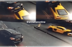 بالفيديو..سيّارة فارهة تنزلق بسرعة تحت أخرى وتقذفها في الهواء