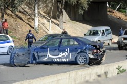 سيارة مجنونة تصدم مواطن وشرطي وتفر بغرداية