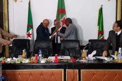 بالصور.. تنصيب المير الجديد لبلدية سيدي بلعباس