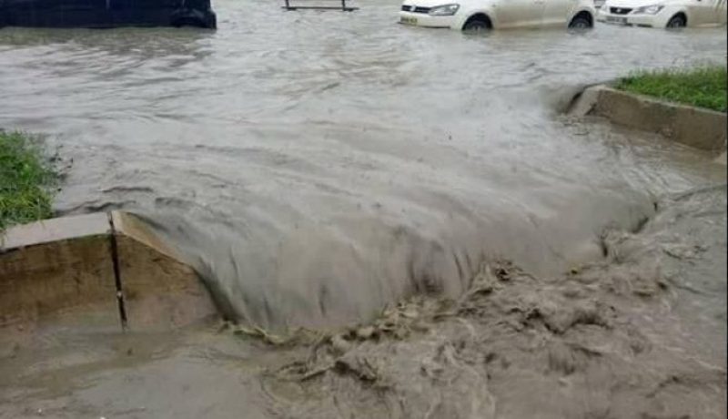 السيول تجرف طفلين بعين وسارة بالجلفة