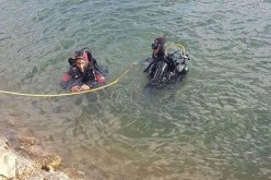 بالصور.. إنتشال شخصين من بين ثلاث سقطت سيارتهم في سد ببجاية