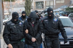 تفكيك شبكة مغربية مسلّحة تهرّب المخدّرات إلى إيطاليا