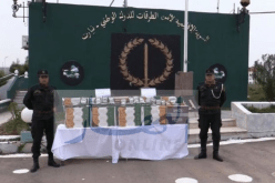 ضبط 6000 وحدة من الشمة مموهة على متن شاحنة لنقل المواد الغذائية بتيارت