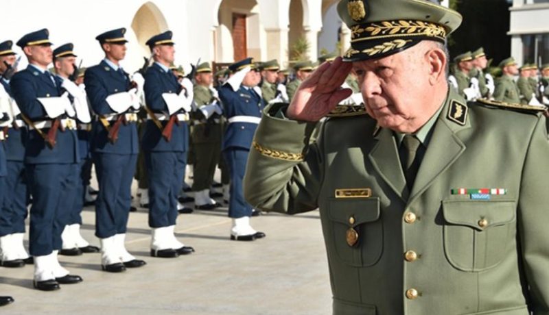 شنقريحة في زيارة عمل وتفقد إلى مقر قيادة القوات البحرية