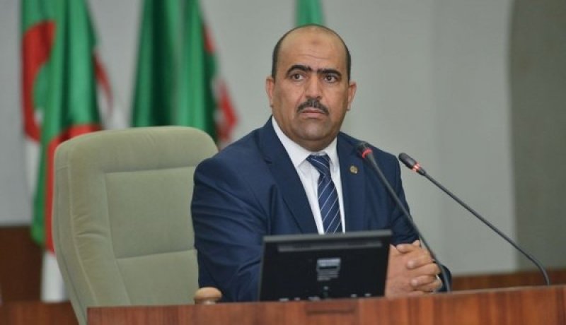 شنين يدعو بالشفاء للجزائريين المصابين بفيروس كورونا