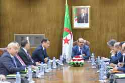 شنين في إجتماع مع المجموعة البرلمانية اليوم