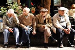 الشيخوخة إهمال عائلي ورسمي بامتياز