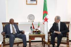 شيعلي يجري محادثات مع سفير السودان بالجزائر