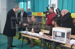 صالح قوجيل يؤدي واجبه الانتخابي ويدعو للتحلي بالرزانة والحكمة من أجل الجزائر