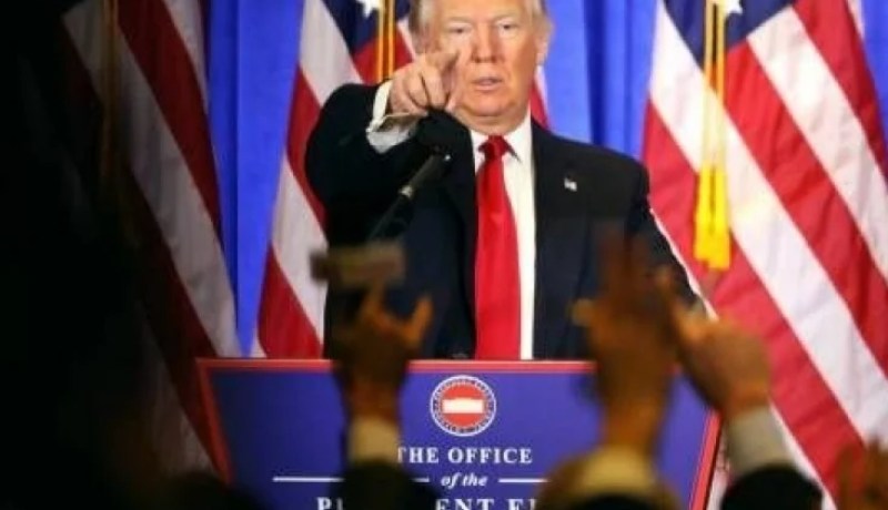 بالفيديو ..ترامب يطرد صحفي” CNN” من البيت الأبيض