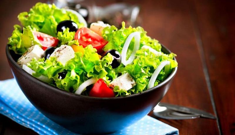 صحن سلطة لمحاربة السرطان.. هكذا تعدونه