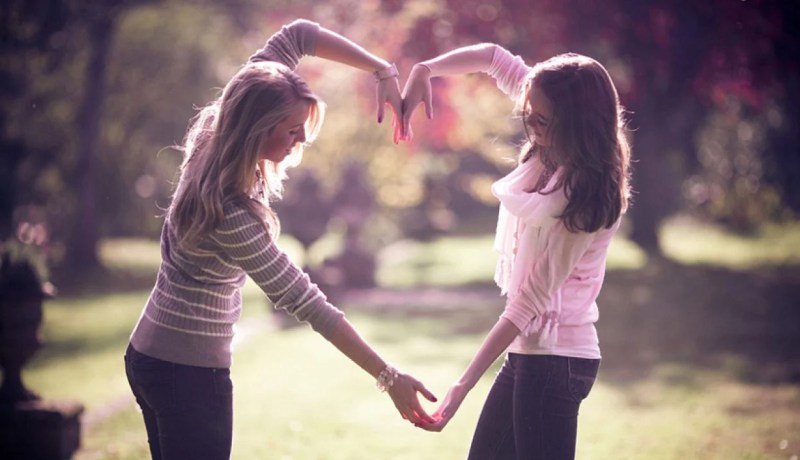 كيف أخرج صديقتي من خيبة أدخلتها حلقة مظلمة؟