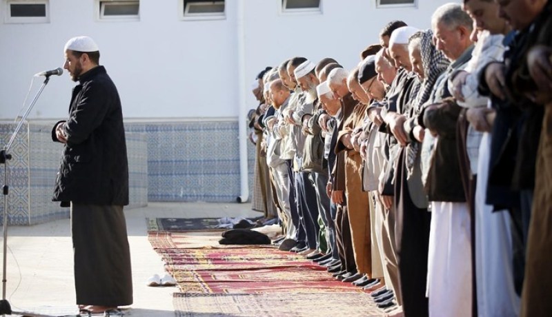 الجزائريون يؤدون صلاة الإستسقاء اليوم عبر كافة المساجد