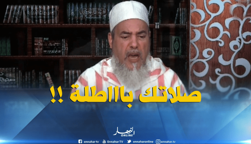 إنصحوني : الطفل غير البالغ لايجوز أن يُصلّي صلاة الفريضة بشاب بالغ ..صلاااتك باطلة !!