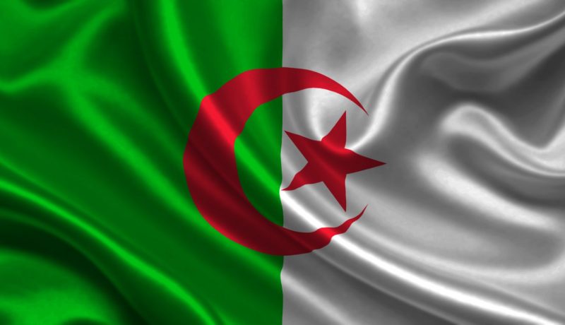 أيها الشباب الجزائري.. هذا وطننا لا نستحق الانتماء إليه إن لم نحمه