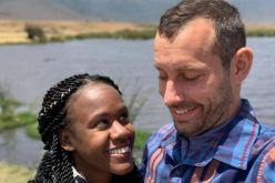 بالصور.. عرض عليها الزواج تحت الماء فلقي مصرعه غرقا!