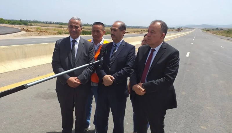 بالصور.. كورابة يتفقد أشغال الطريق السيار “شرق_غرب” في الطارف