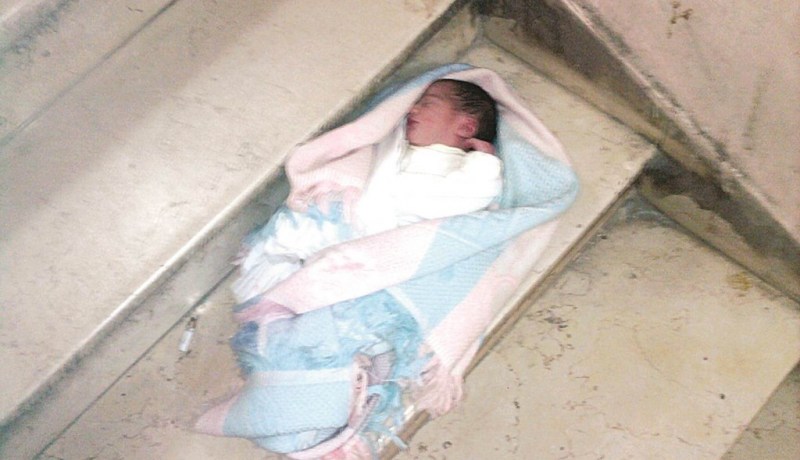 النعامة : العثور على جثة رضيع حديث الولادة في عمارة ببلدية المشرية